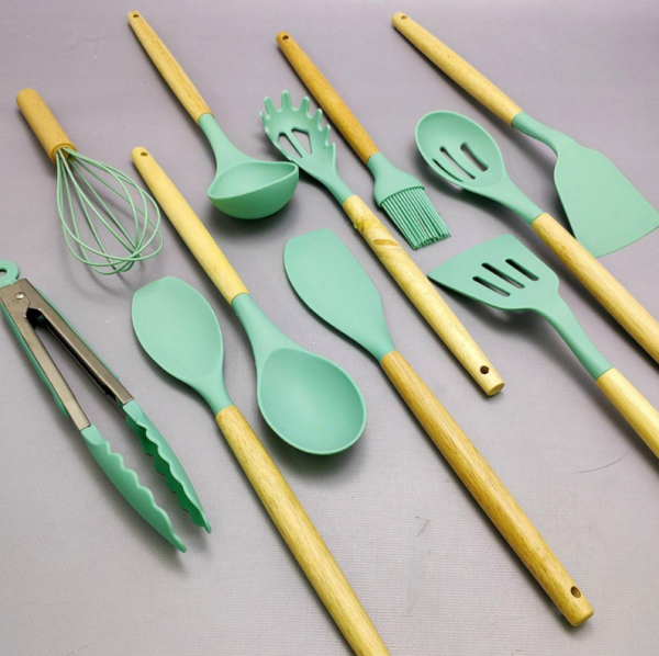 Набор кухонных принадлежностей с подставкой и деревянной ручкой 12 предметов Utensils Set / Подарочный силиконовый набор, БИРЮЗОВЫЙ